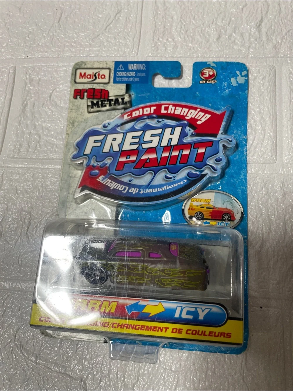 Maisto Fresh Paint Color Changing Die-Cast Car - Purple & Green
